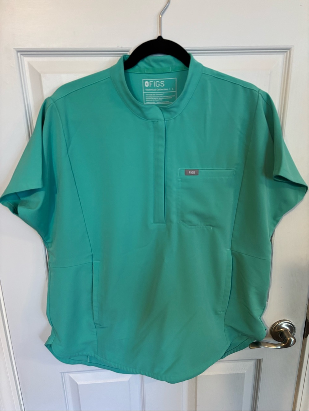 FIGS Womenβs top L and pants XL Tall- surgical green